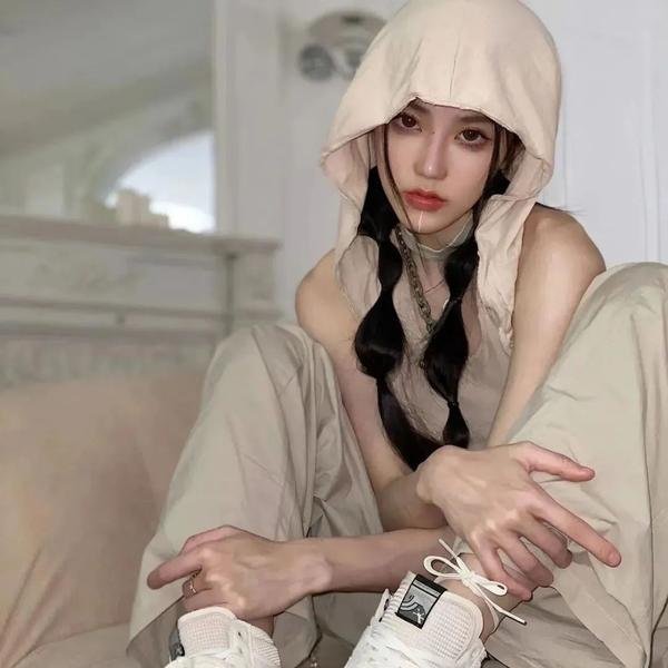 女魔